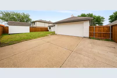 813 Creek Valley Road, Mesquite, TX 75181 - Photo 27