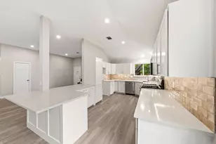 813 Creek Valley Rd, Mesquite, TX 75181 - Photo 11