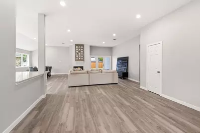 813 Creek Valley Road, Mesquite, TX 75181 - Photo 3