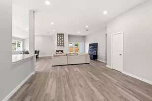 813 Creek Valley Rd, Mesquite, TX 75181 - Photo 3