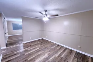 127 Cooper St, Cedar Hill, TX 75104 - Photo 5