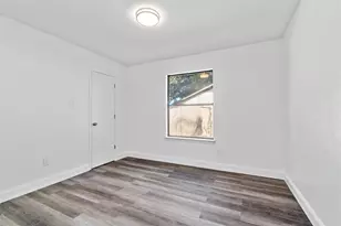 5326 Creek Valley Dr, Arlington, TX 76018 - Photo 7