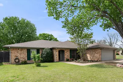3800 Twin Creek Drive, Arlington, TX 76015 - Photo 1