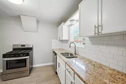 204 Graham Avenue, Bonham, TX 75418 - Photo 3