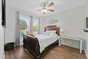 107 Montreal Dr, Hurst, TX 76054 - Photo 9