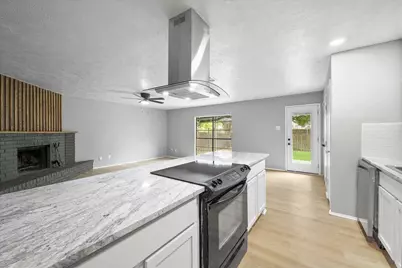 5321 Strickland Avenue, The Colony, TX 75056 - Photo 7