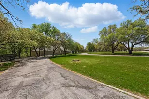 1904 Oak Ridge Trail, Bridgeport, TX 76426 - Photo 3