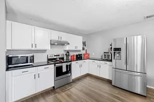 10824 Irish Glen Trail, Fort Worth, TX 76052 - Photo 17