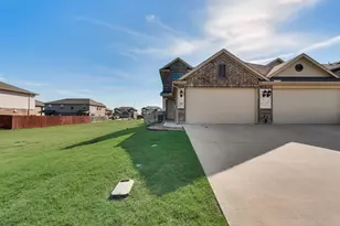 4929-4931 Sanger Circle Dr, Sanger, TX 76266 - Photo 3