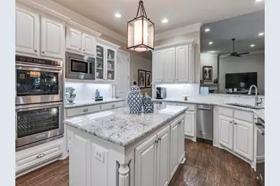 701 Regency Court, Denton, TX 76210 - Photo 11