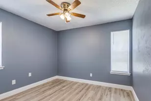 453 Wilshire Ave, Azle, TX 76020 - Photo 9