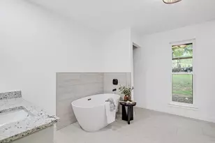 715 Pheasant Run, Burleson, TX 76028 - Photo 15