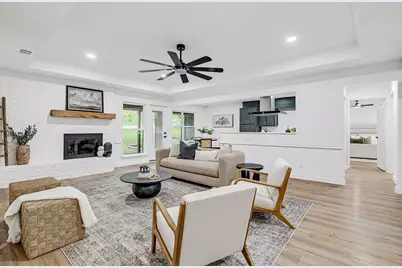 715 Pheasant Run, Burleson, TX 76028 - Photo 3