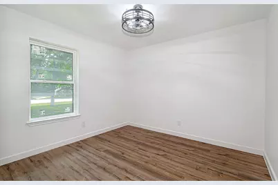 715 Pheasant Run, Burleson, TX 76028 - Photo 19