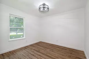 715 Pheasant Run, Burleson, TX 76028 - Photo 19