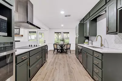 715 Pheasant Run, Burleson, TX 76028 - Photo 11