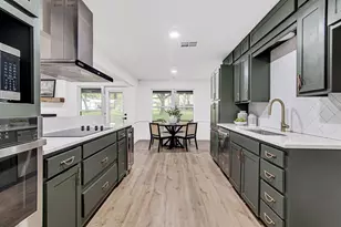 715 Pheasant Run, Burleson, TX 76028 - Photo 11