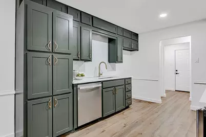 715 Pheasant Run, Burleson, TX 76028 - Photo 9