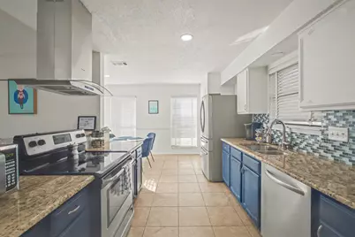 913 Sandhurst Drive, Plano, TX 75025 - Photo 17