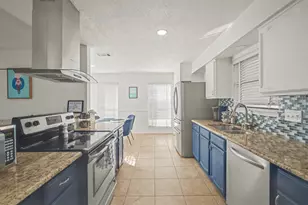 913 Sandhurst Dr, Plano, TX 75025 - Photo 17