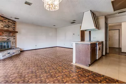 5306 Vincennes Court, Arlington, TX 76017 - Photo 9