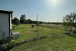 1074 Co Rd 142, Kaufman, TX 75142 - Photo 17