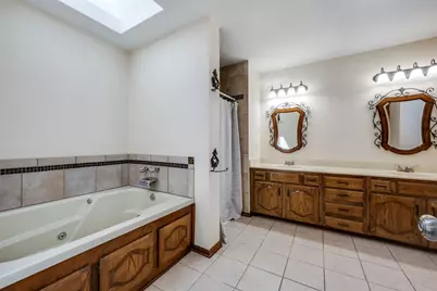 1109 Prairie Creek Place, Flower Mound, TX 75028 - Photo 15