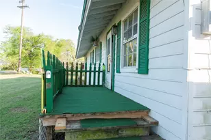 112 SE Front St, Bailey, TX 75452 - Photo 3