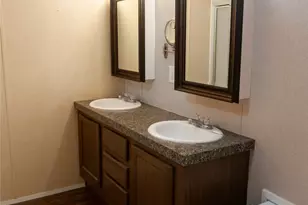 112 SE Front St, Bailey, TX 75452 - Photo 35