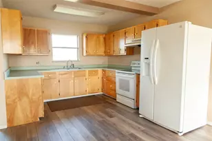 112 SE Front St, Bailey, TX 75452 - Photo 5