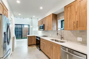 4715 Live Oak St, Dallas, TX 75204 - Photo 9