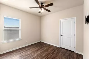 301 Hoover Dr, Mabank, TX 75156 - Photo 13