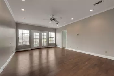 926 Hampshire Street, Grand Prairie, TX 75050 - Photo 7