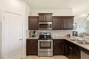 9336 Castorian Dr, Fort Worth, TX 76131 - Photo 5