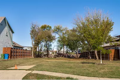 711 E Wall Street, Grapevine, TX 76051 - Photo 1