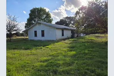 300 A E 3rd Street, Iredell, TX 76649 - Photo 3