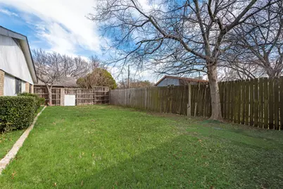 10906 Listi Drive, Dallas, TX 75238 - Photo 13