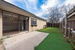 10906 Listi Dr, Dallas, TX 75238 - Photo 11