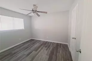 817 Bluebird, Irving, TX 75061 - Photo 9