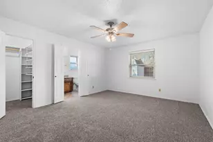 921 Red Oak St, Azle, TX 76020 - Photo 11