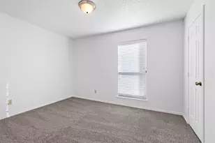 921 Red Oak St, Azle, TX 76020 - Photo 13