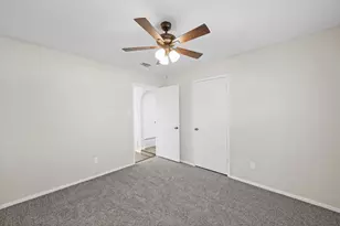 2001 San Jacinto Dr, Arlington, TX 76012 - Photo 25