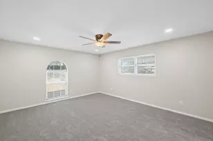 2001 San Jacinto Dr, Arlington, TX 76012 - Photo 21
