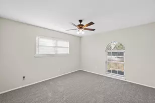 2001 San Jacinto Dr, Arlington, TX 76012 - Photo 27