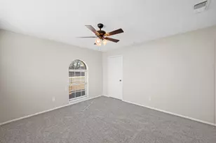 2001 San Jacinto Dr, Arlington, TX 76012 - Photo 29
