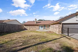 2001 San Jacinto Dr, Arlington, TX 76012 - Photo 35