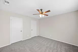 2001 San Jacinto Dr, Arlington, TX 76012 - Photo 33