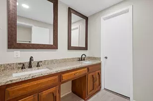 2001 San Jacinto Dr, Arlington, TX 76012 - Photo 23