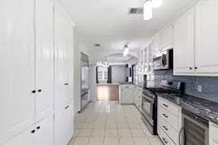 9403 Thornberry Ln, Dallas, TX 75220 - Photo 19