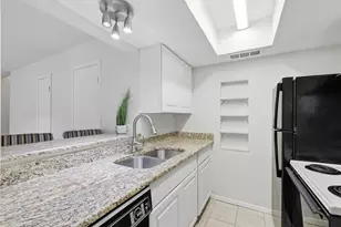 12818 Midway Rd, Dallas, TX 75244 - Photo 19